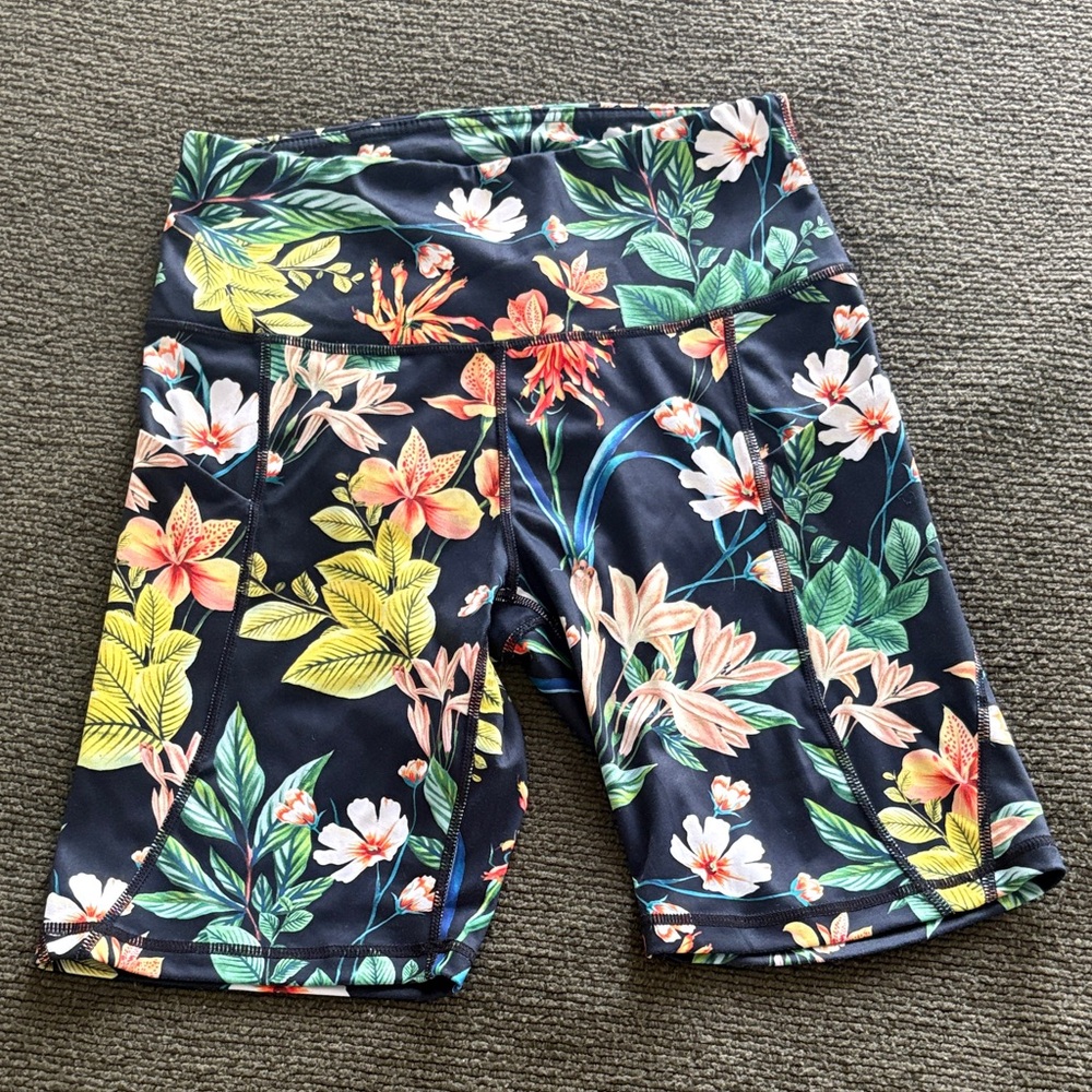 Floral Gym Short by Ododos